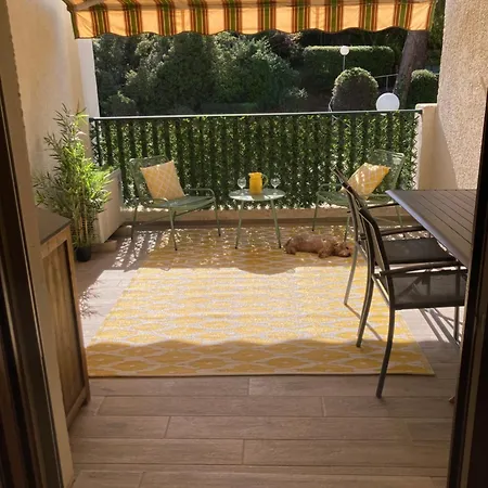 110 Grande Terrasse Proche 公寓